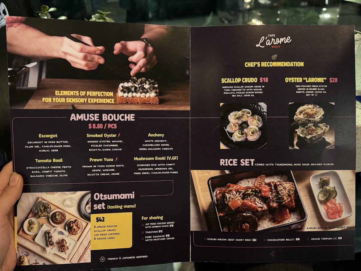 Cafe Larome menu board