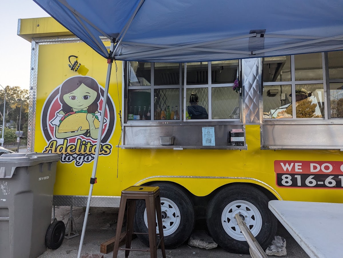 Adelitas Food Truck