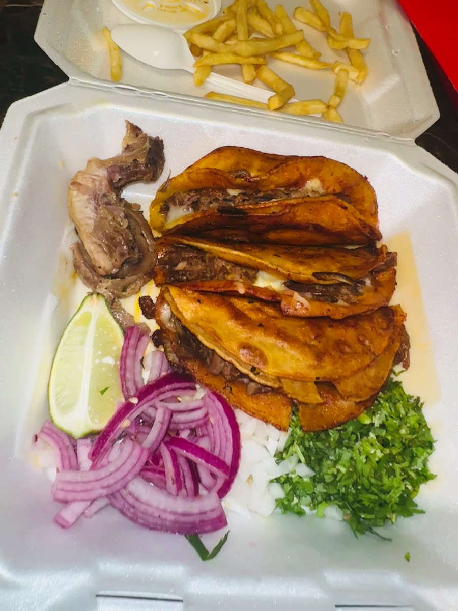 Antojitos y Taquitos El Marquez