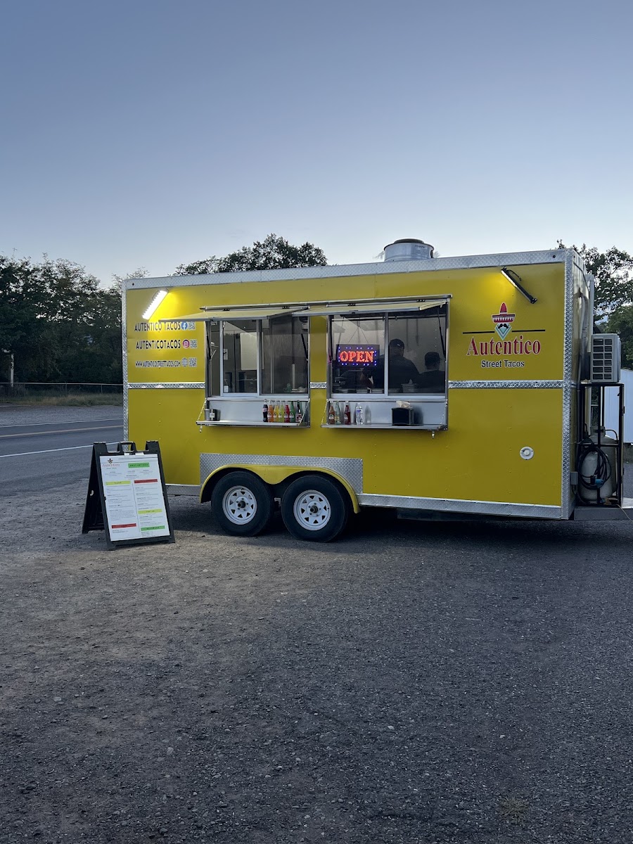 Autentico Street Tacos | Mexican