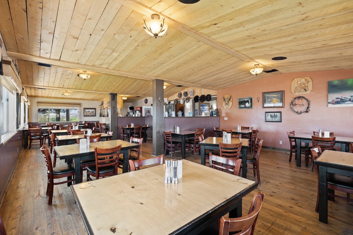 Broken Spur Steakhouse