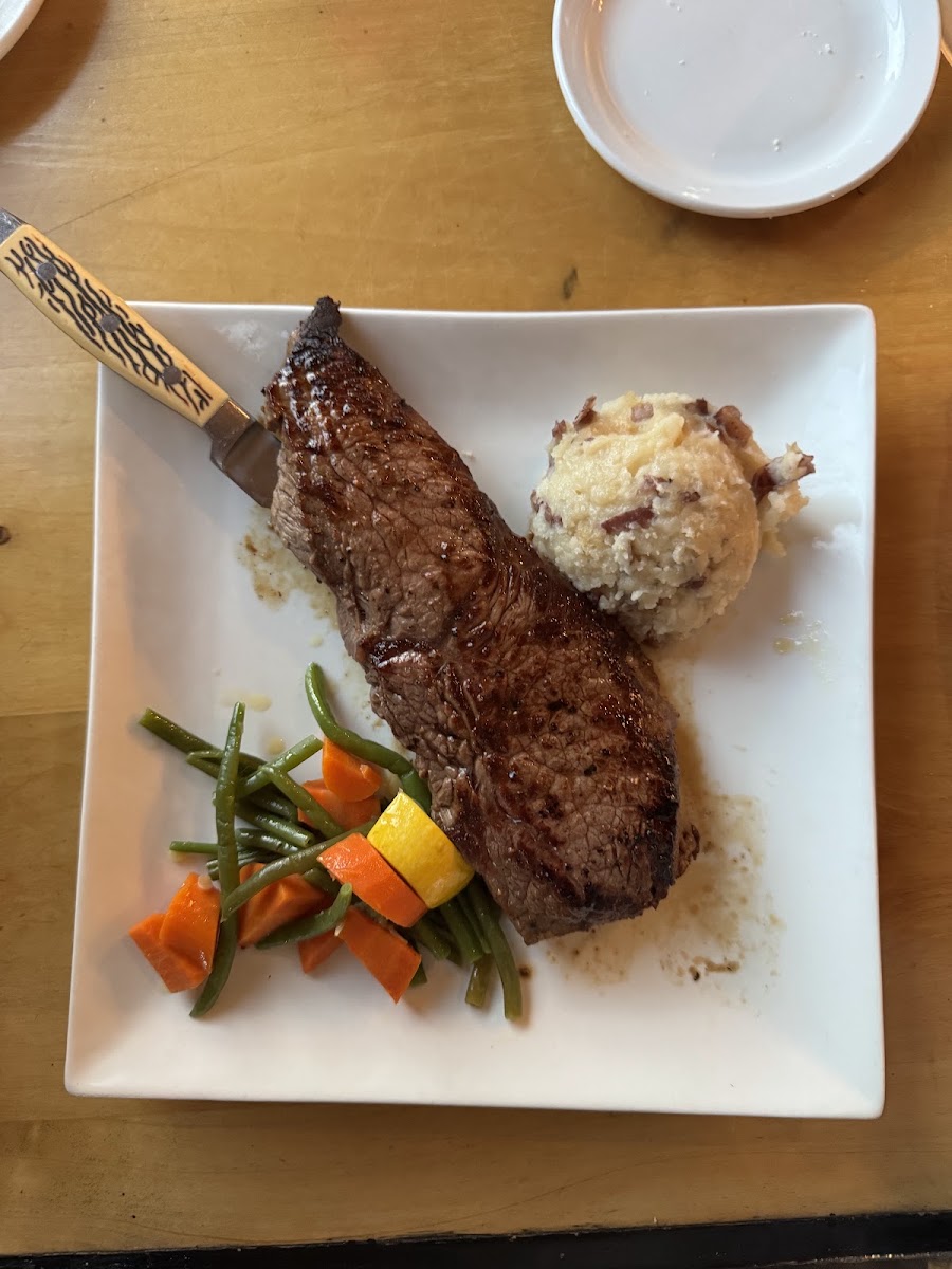 Broken Spur Steakhouse