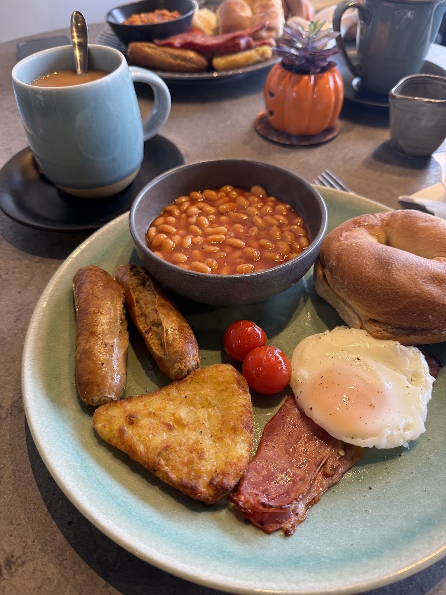 Macchiatos Coffee & Bagels Shop