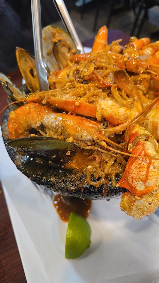 Mariscos Mi Tierra y Mas
