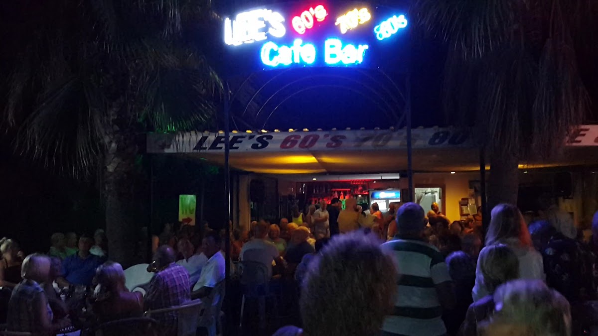 Lee's 60's70's80's Cafe&Bar