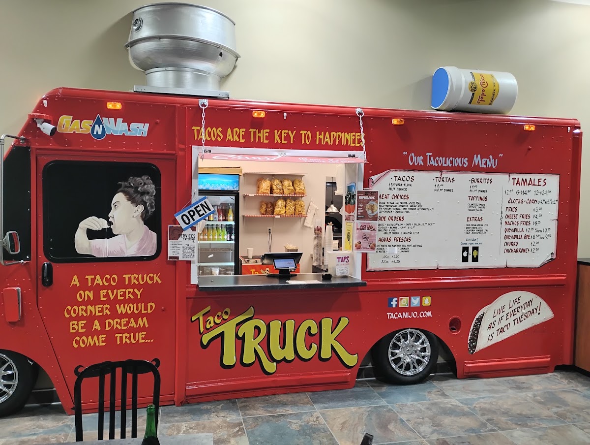 Ta Canijo menu board