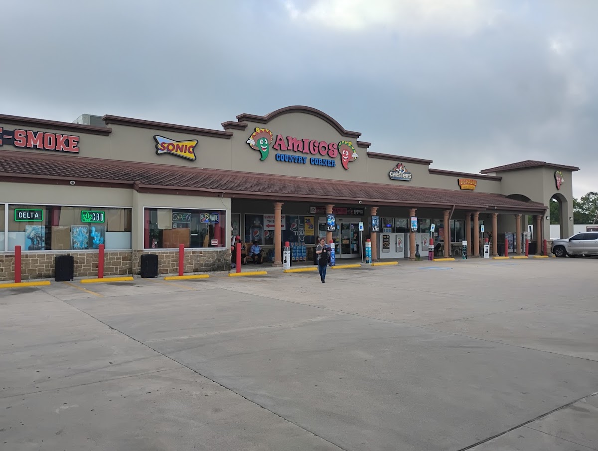 Big Madre Tortas y Tacos - Amigos' Country Corner