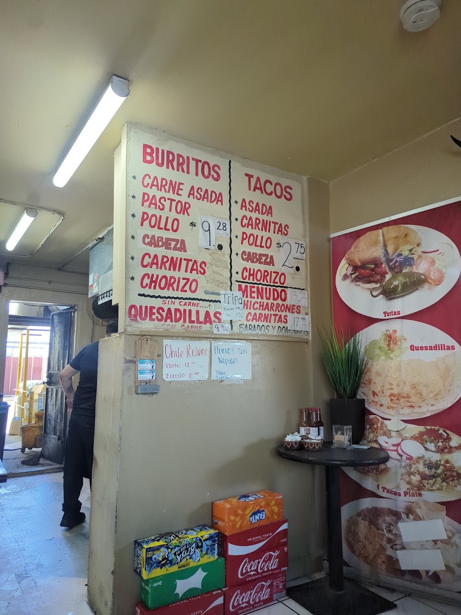 Taqueria Michoacan menu board