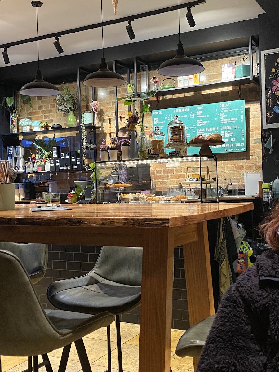 Imago Cafe & Bakery