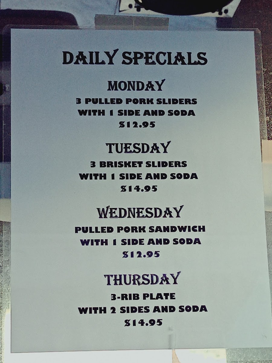 Pop's Smoke Shed - Marathon menu board