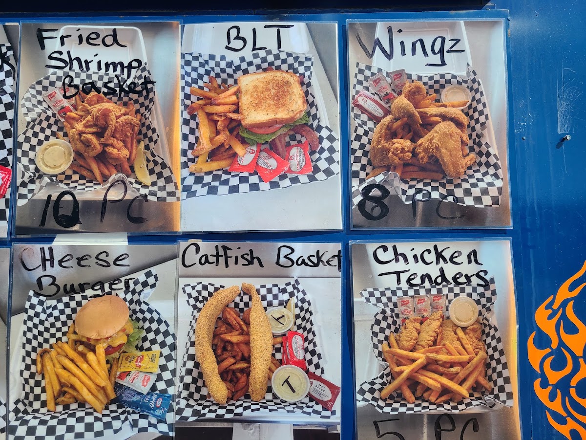 Cordell’s Wingz and Thangz menu board