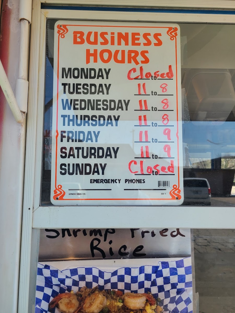 Cordell’s Wingz and Thangz menu board