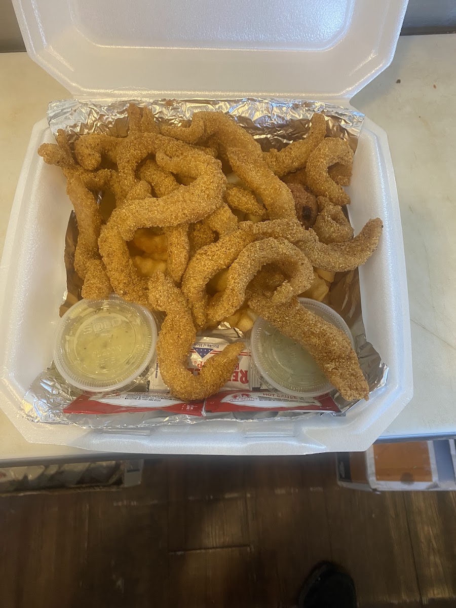 Cordell’s Wingz and Thangz