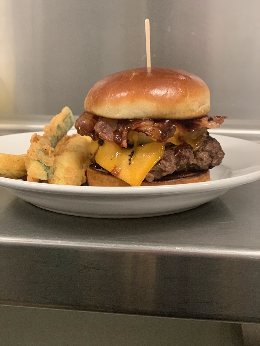 Greenhorn Bar & Grill