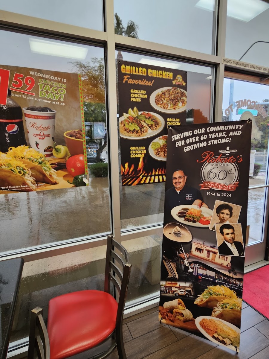 Roberto's Taco Shop menu board