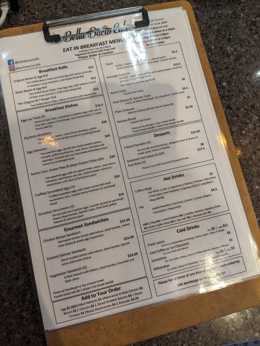 Bella Bacio Café menu board