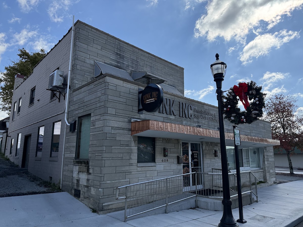 Oink Inc Smokehouse and Southern Kitchen