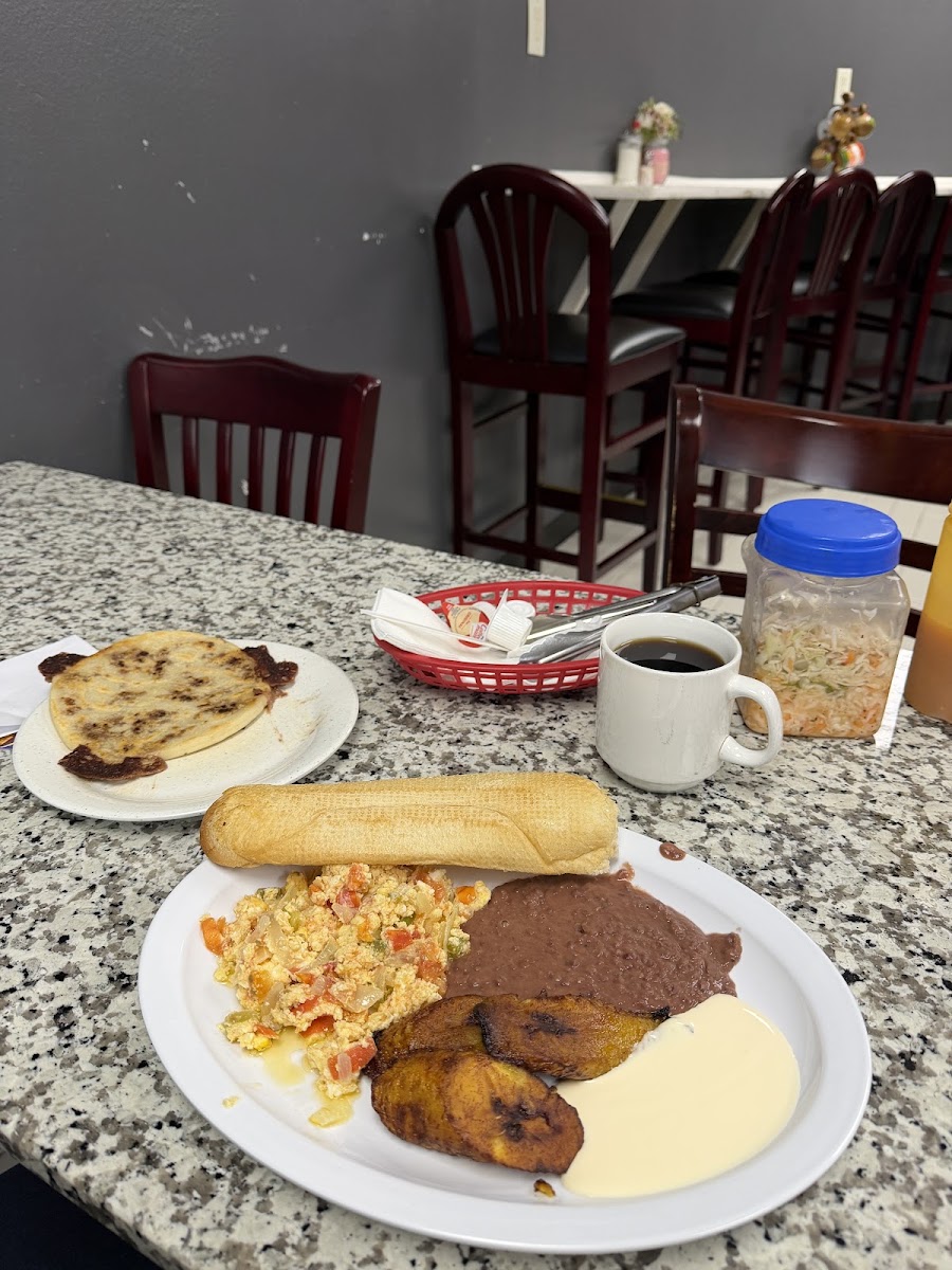 El Rinconcito Houston Cafe