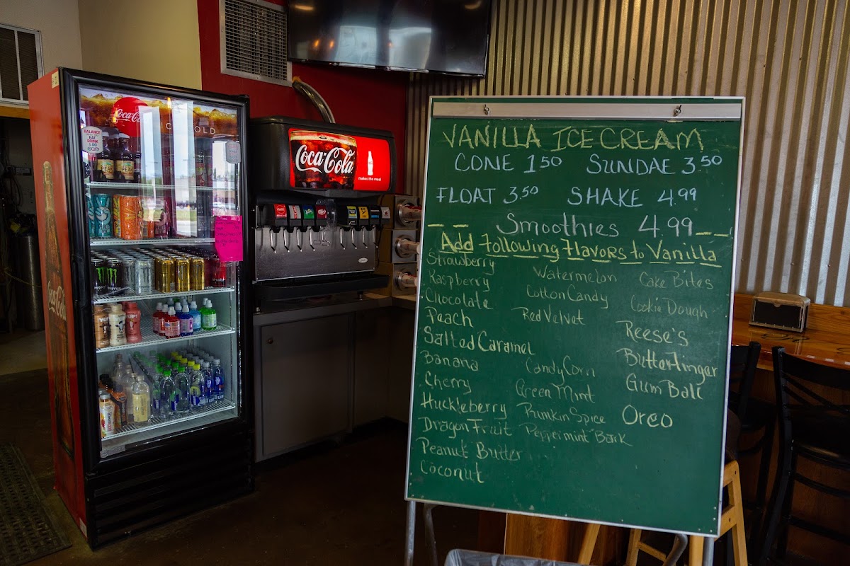 R Pizza Place menu board