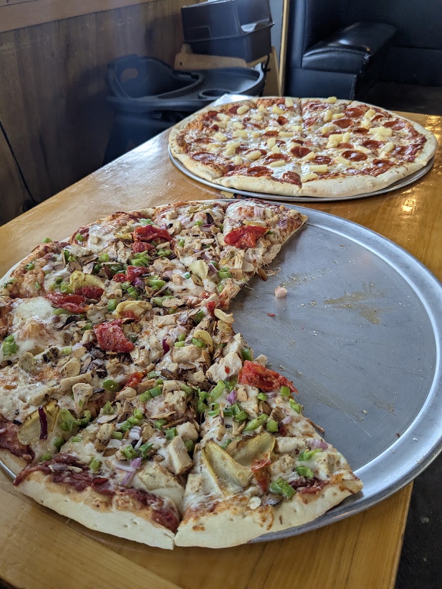 R Pizza Place